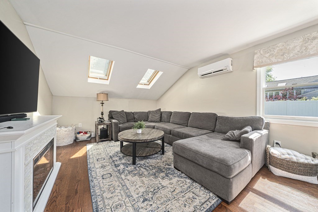 14 Chandler Dr