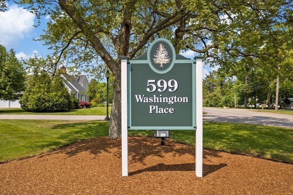 599 Washington St # 10