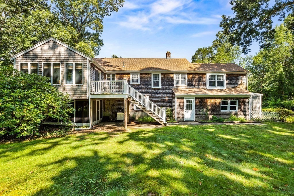 14 Bishops Ln