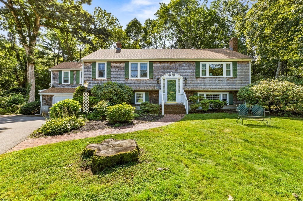 14 Bishops Ln