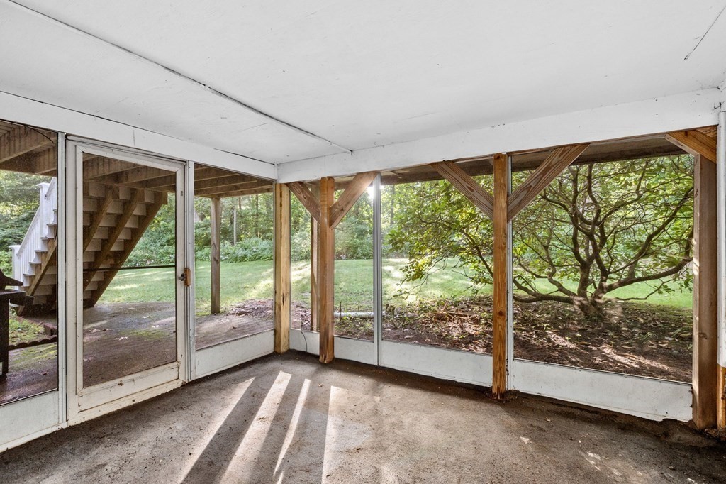 14 Bishops Ln
