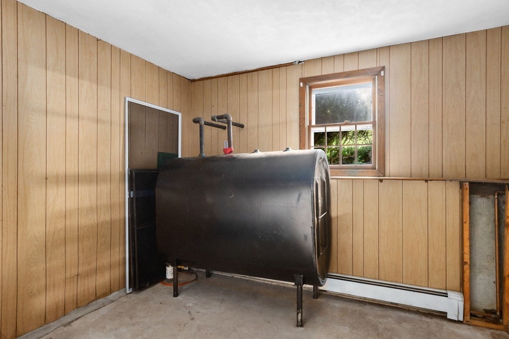 14 Bishops Ln