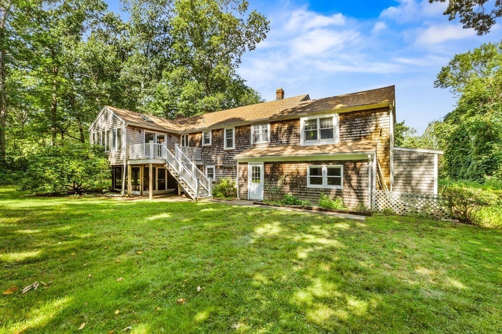 14 Bishops Ln