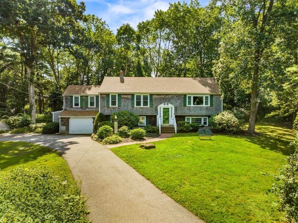 14 Bishops Ln