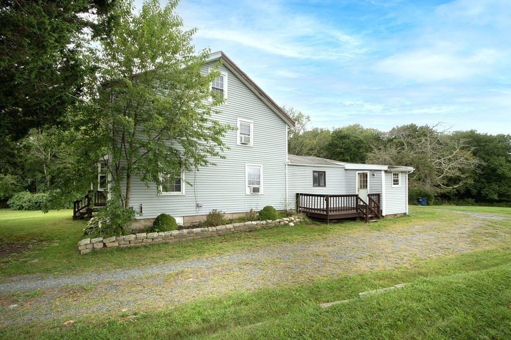 48 Crescent St