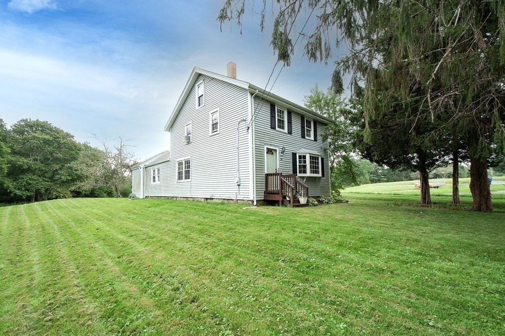 48 Crescent St
