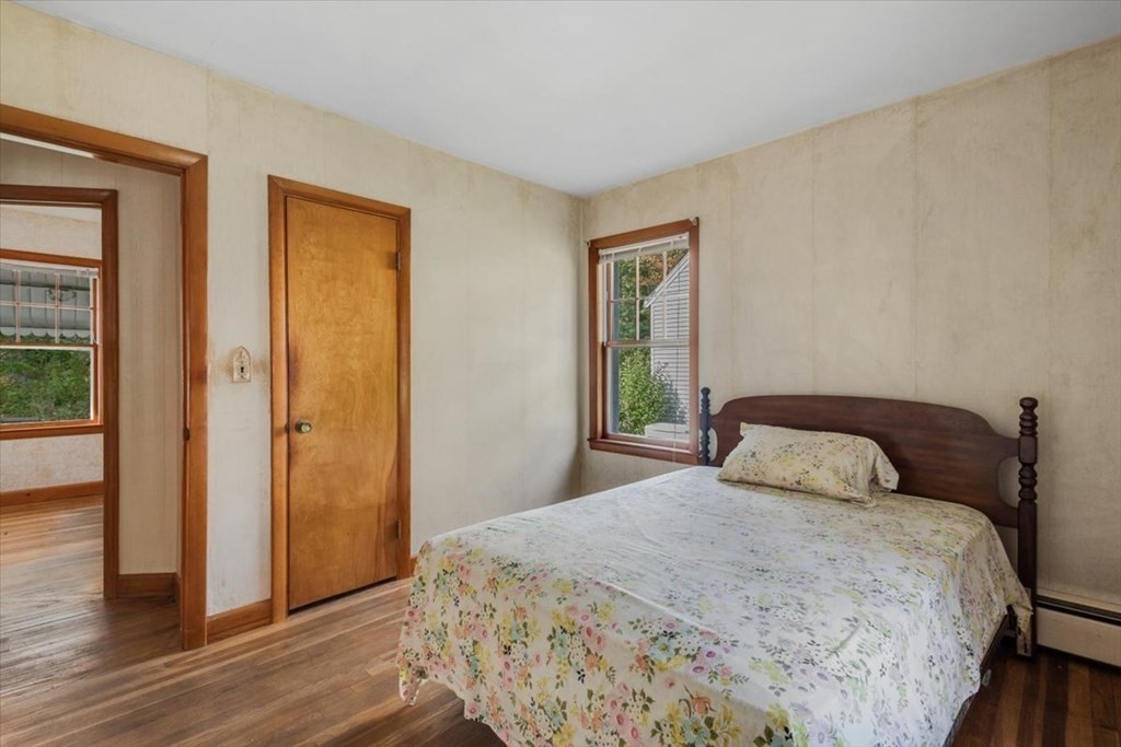 40 Oneida Ave