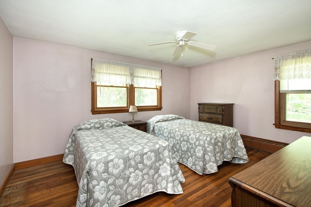 26 Bayberry Ln