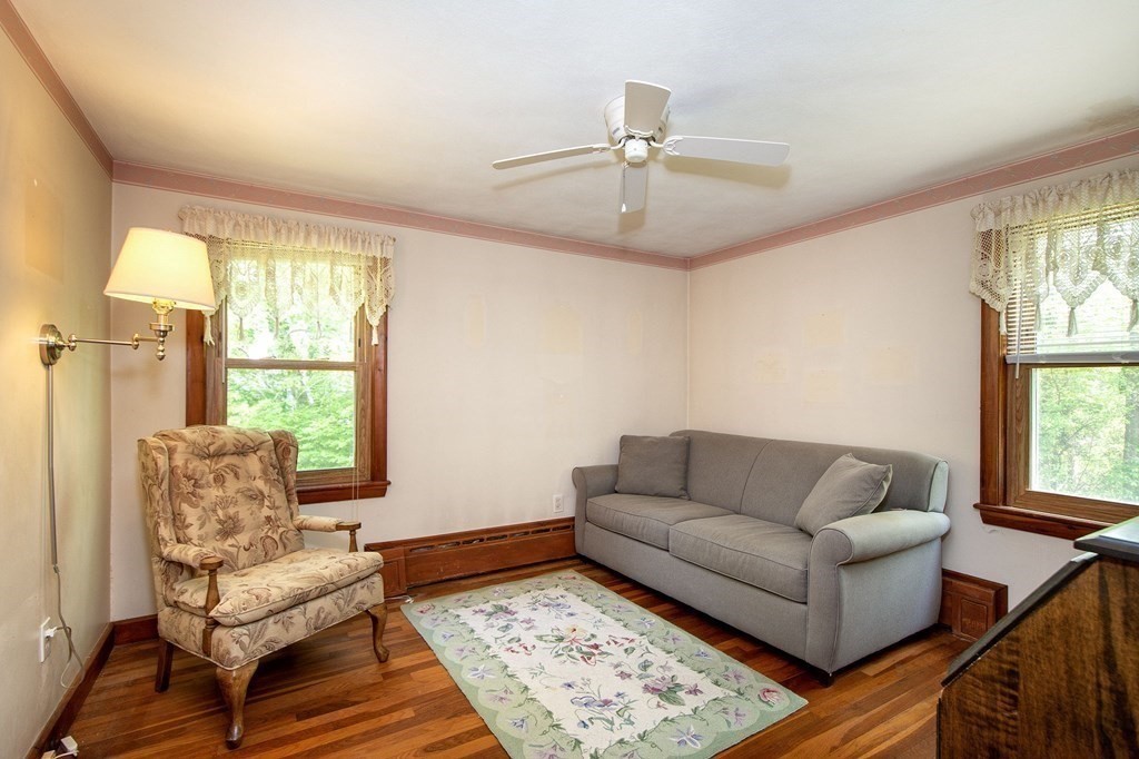 26 Bayberry Ln