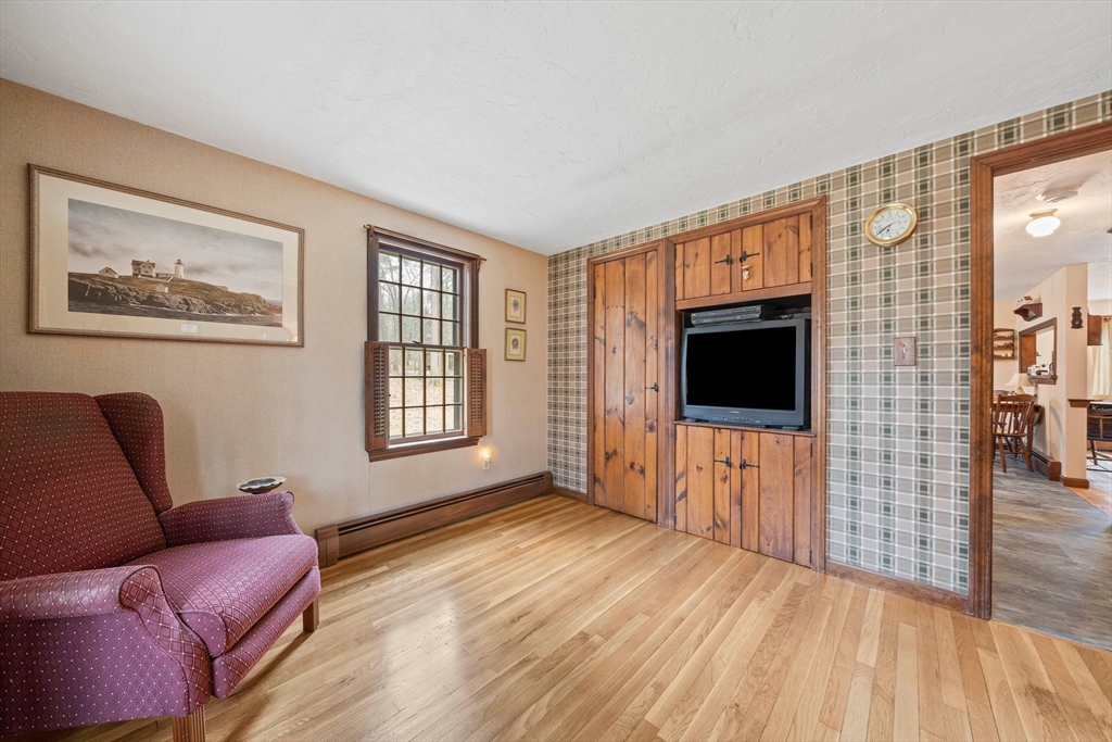 105 Forest St