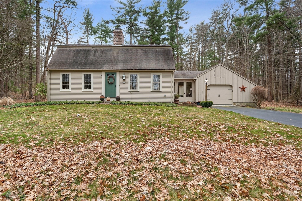 105 Forest St
