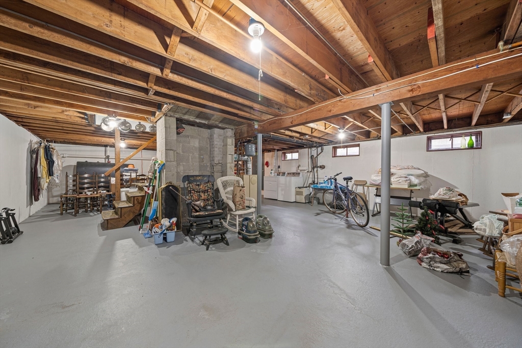 105 Forest St