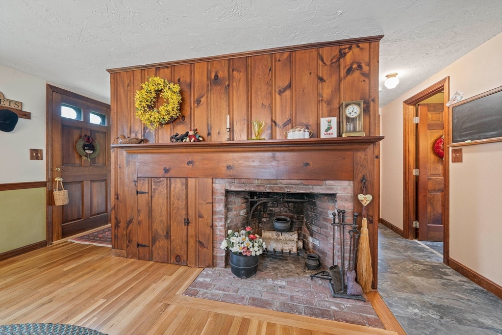 105 Forest St