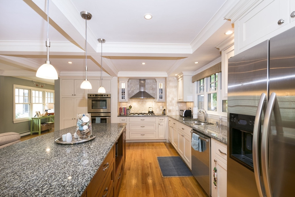 445 King St