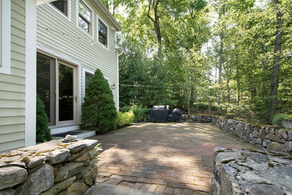 445 King St