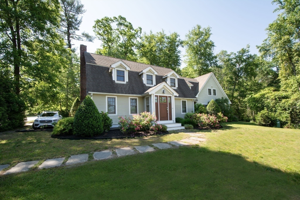445 King St