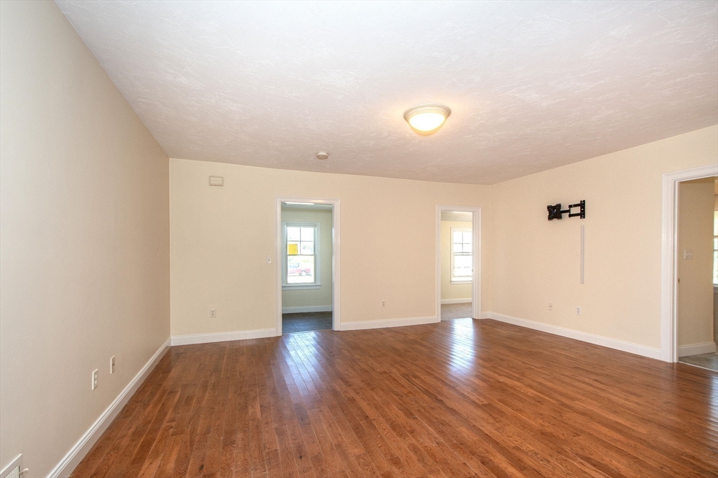 6 Lincoln Street # 1