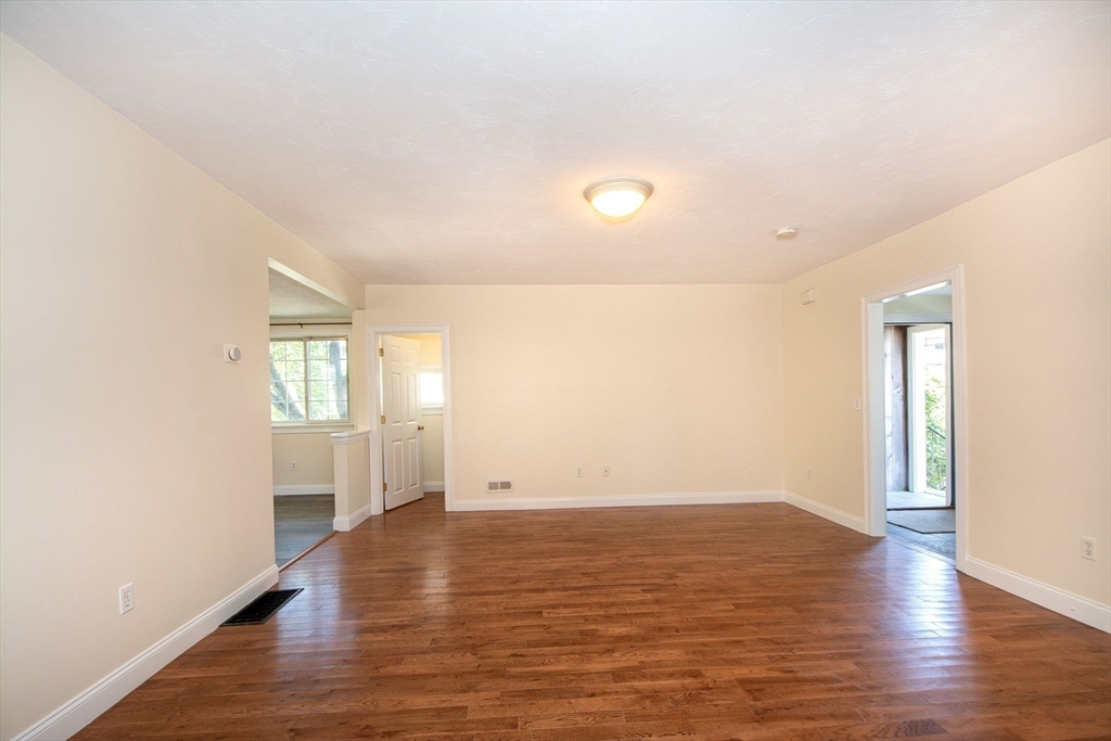 6 Lincoln Street # 1