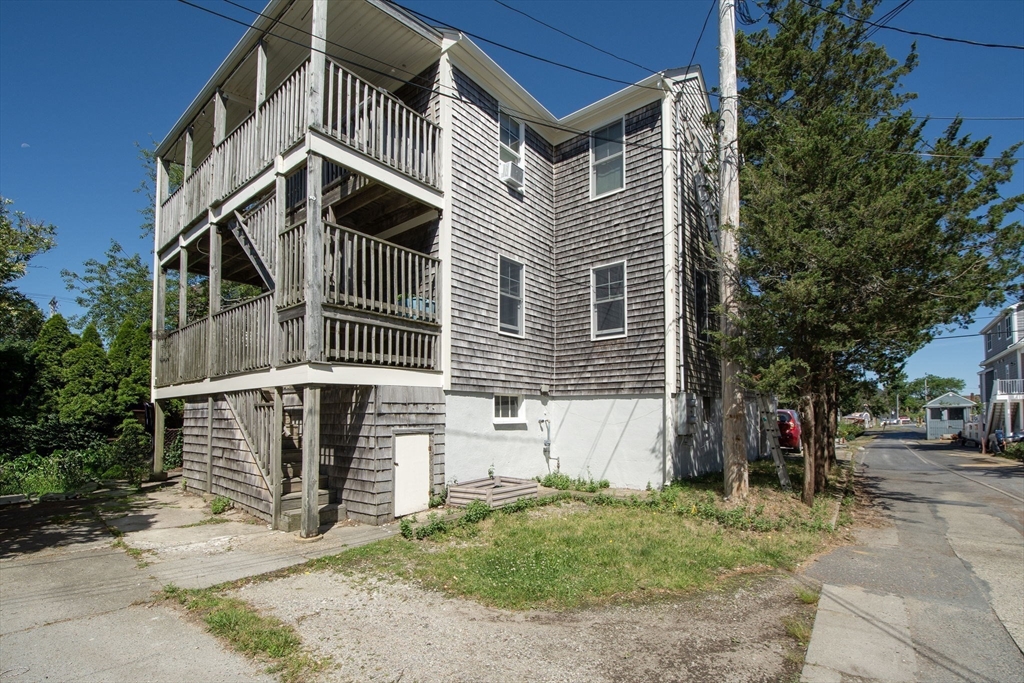 6 Lincoln Street # 1