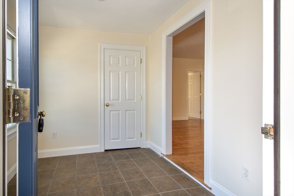 6 Lincoln Street # 1