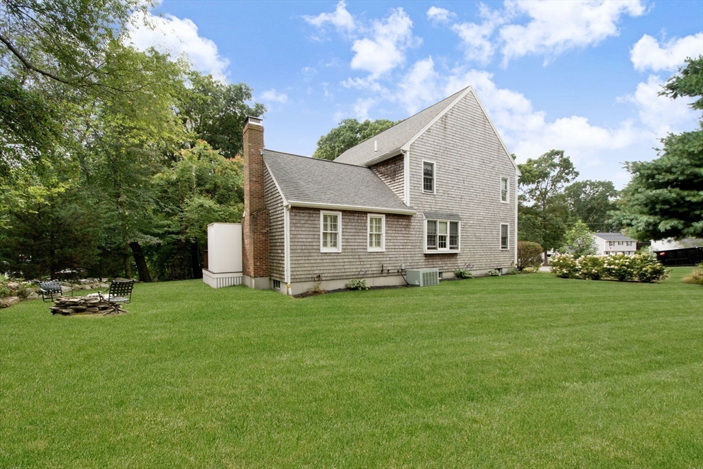 24 Wood Way