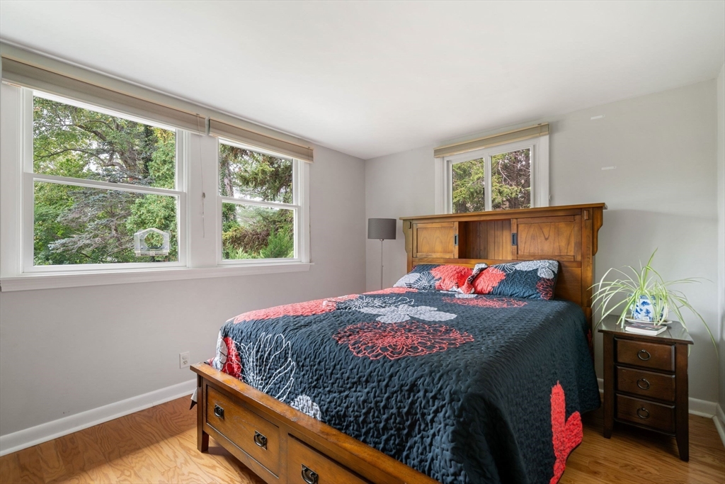 244 King St