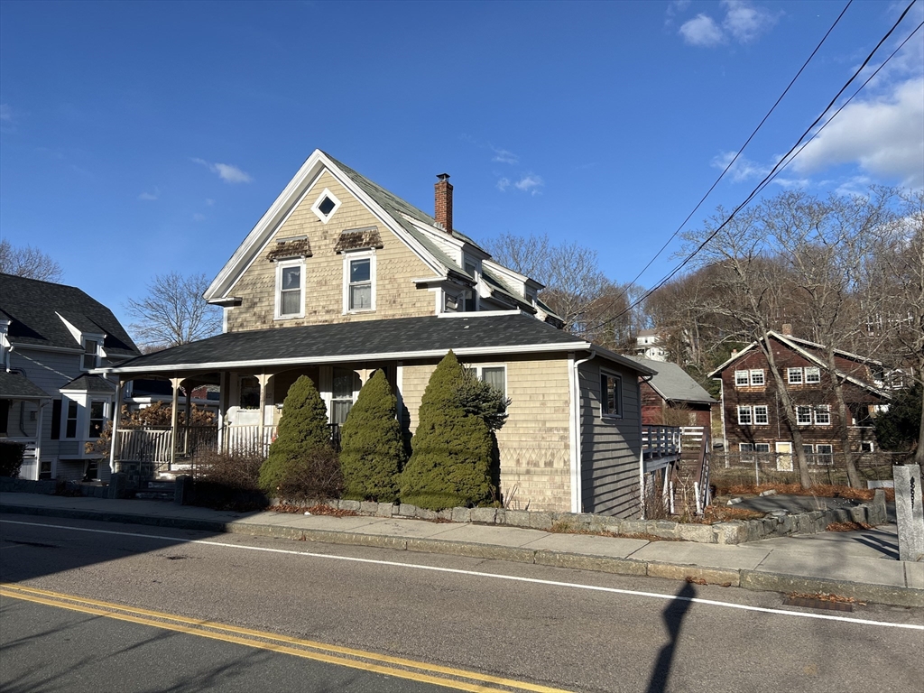 22 Main St