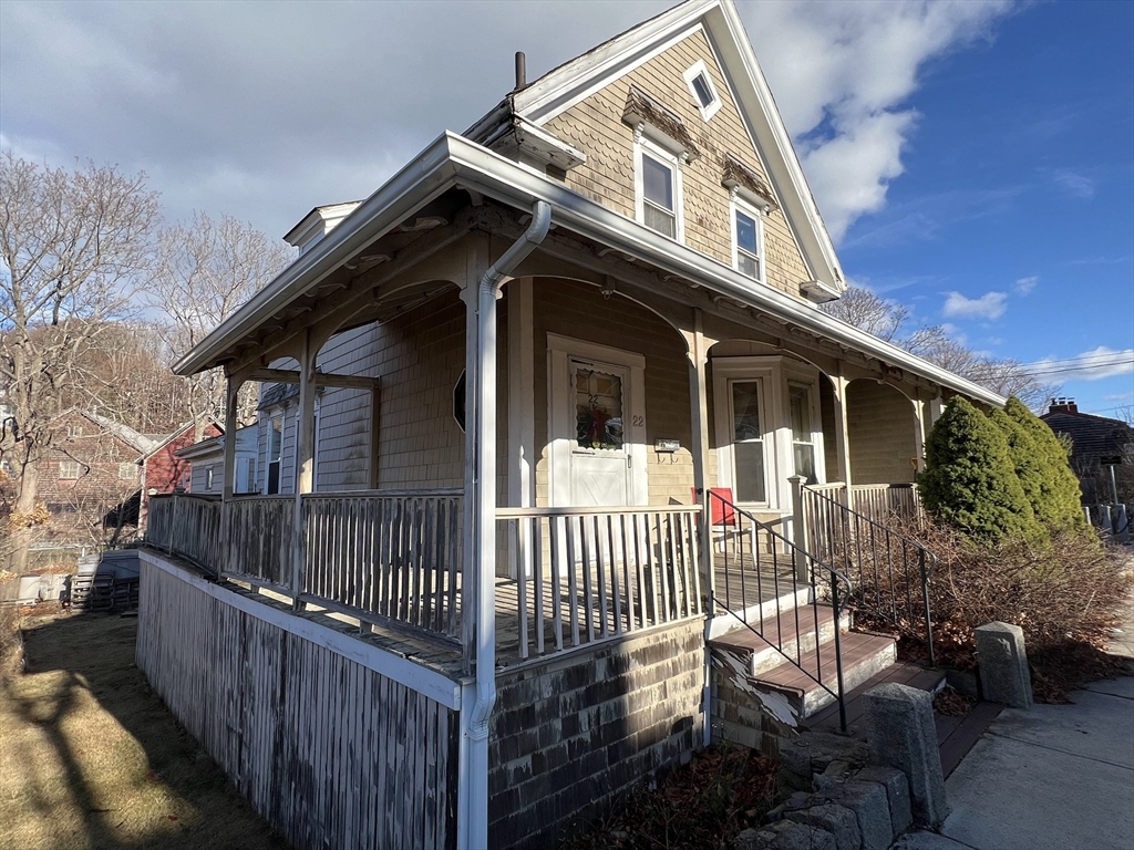 22 Main St