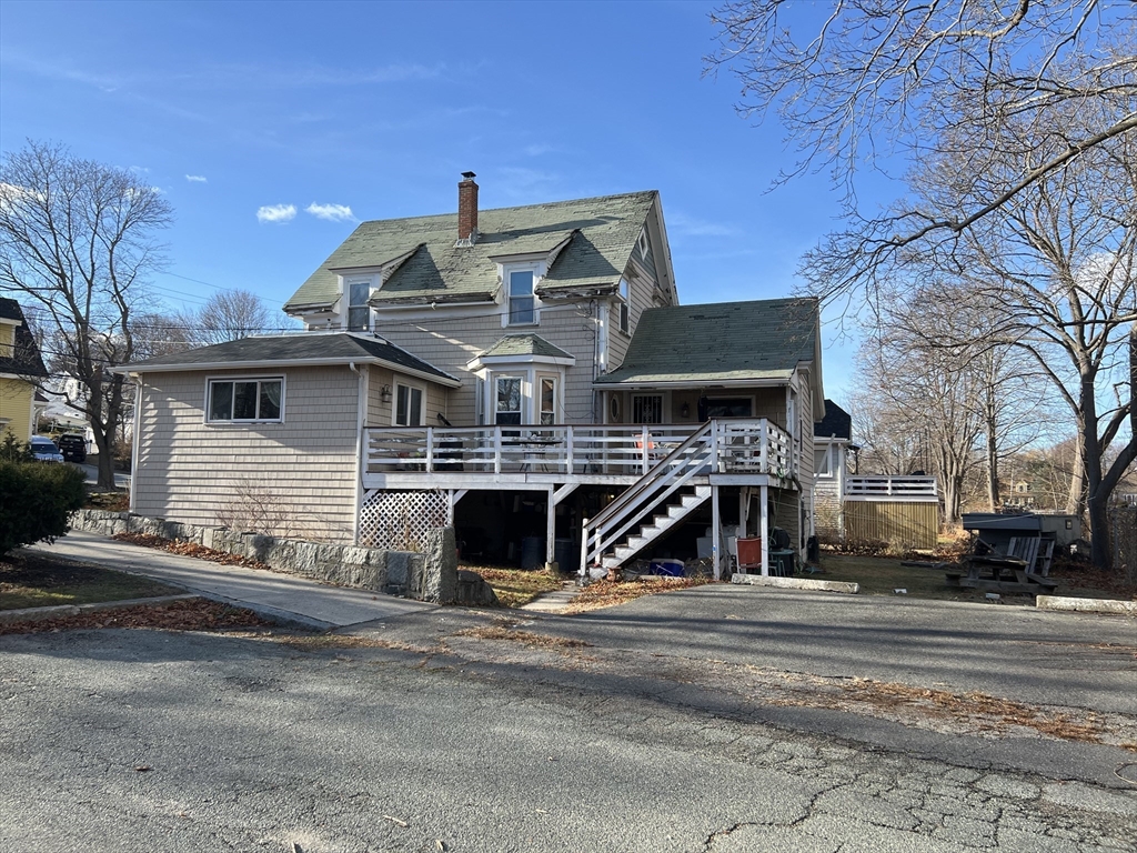 22 Main St