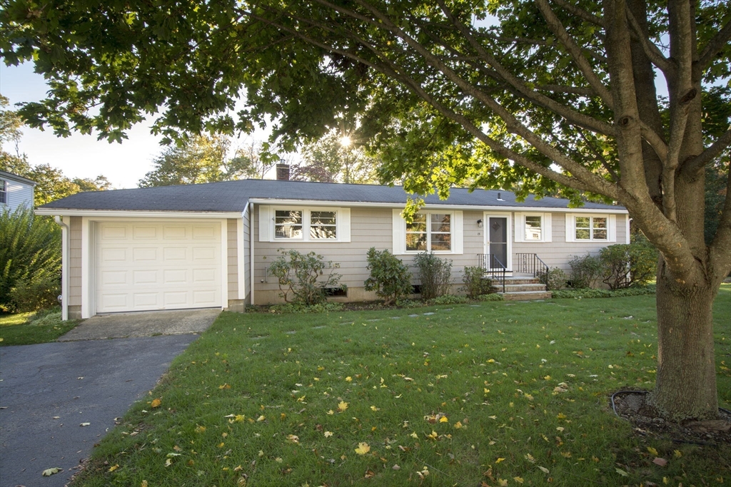 15 Buttonwood Ln # 1