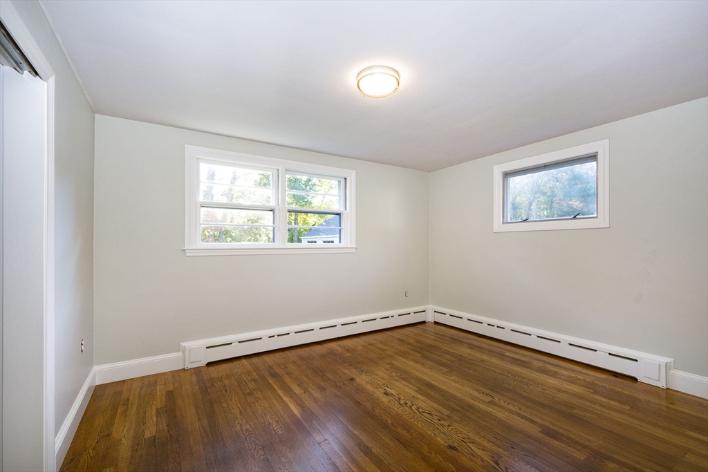 15 Buttonwood Ln # 1