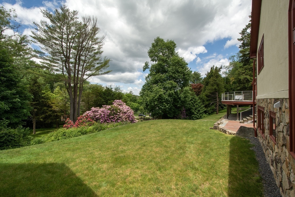 4 Manor Way