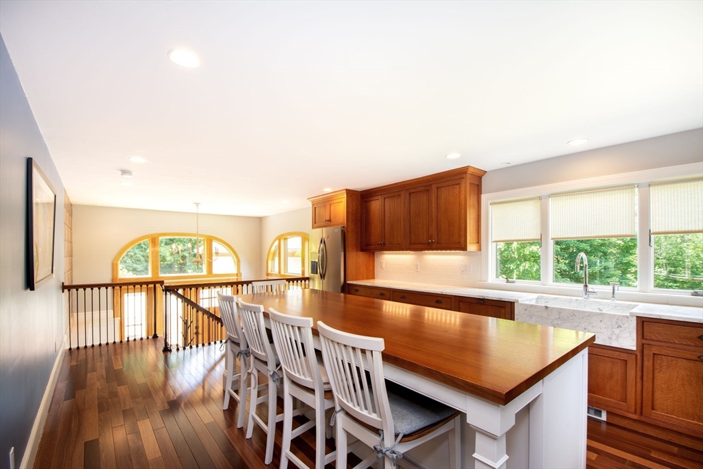 4 Manor Way