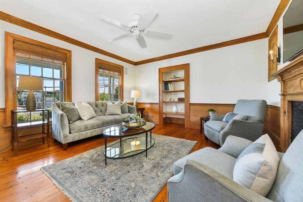 4 Margin St # B