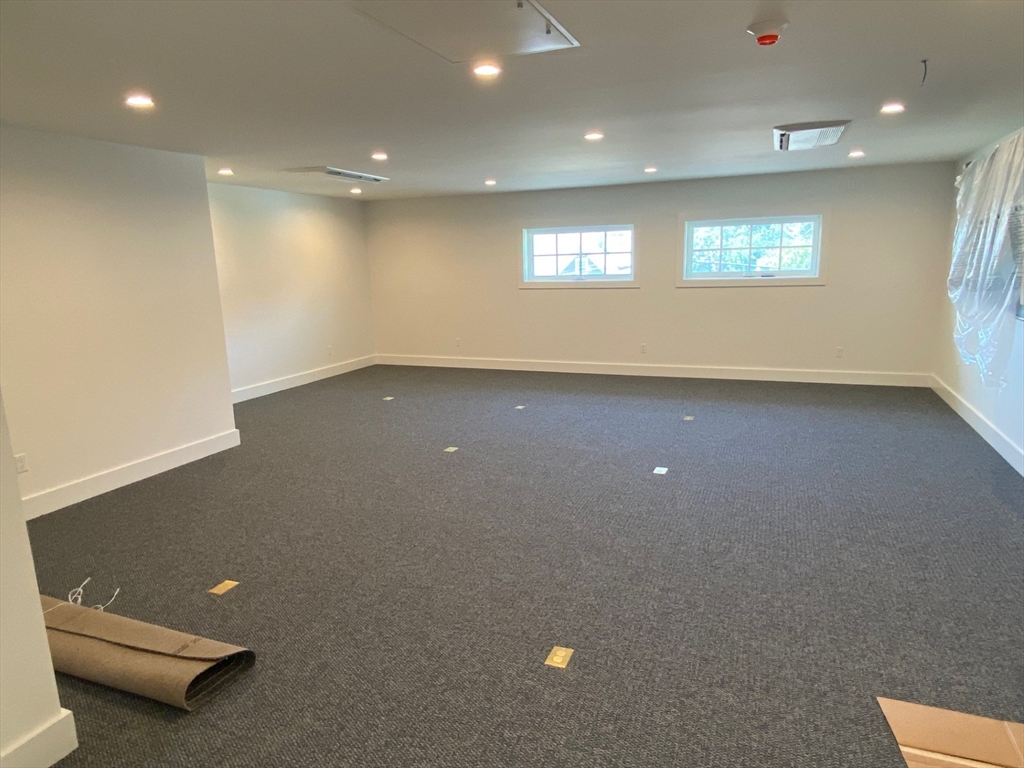 808 Chief Justice Cushing Hwy # 2, Cohasset Unit: 2