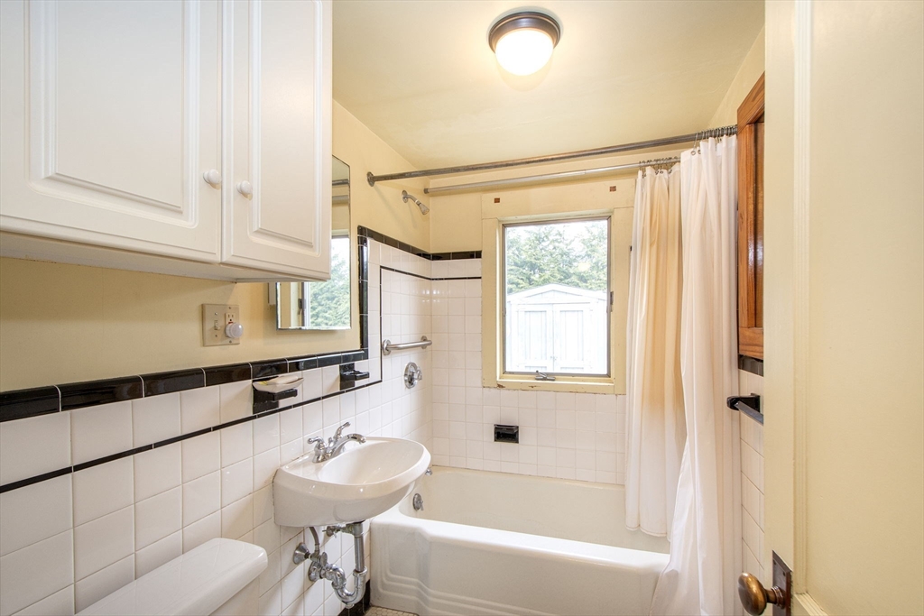 55 Bancroft Rd