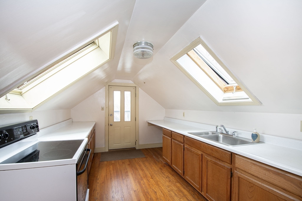 55 Bancroft Rd