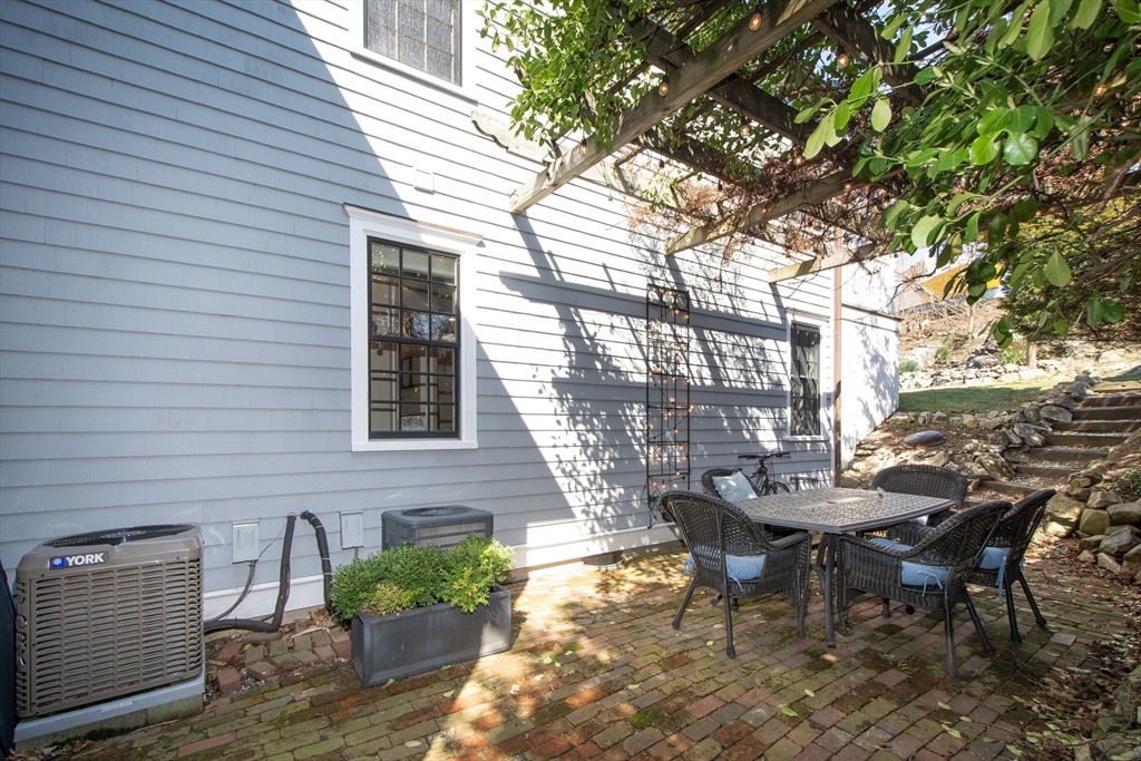 108-110 Elm St # 3