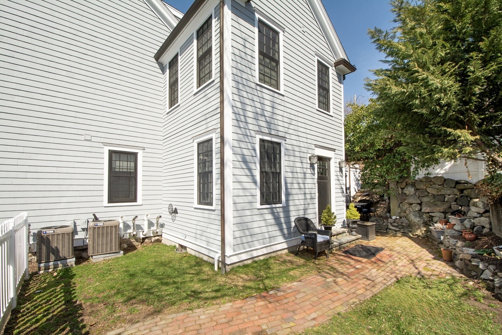108-110 Elm St # 3