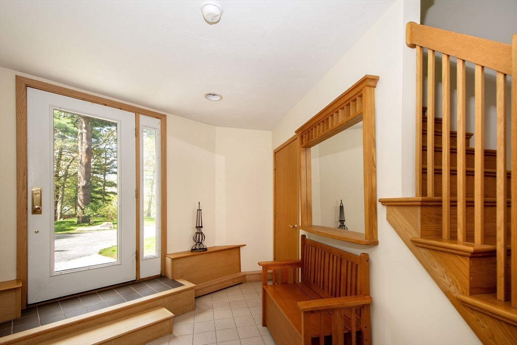 29 Aaron River Rd