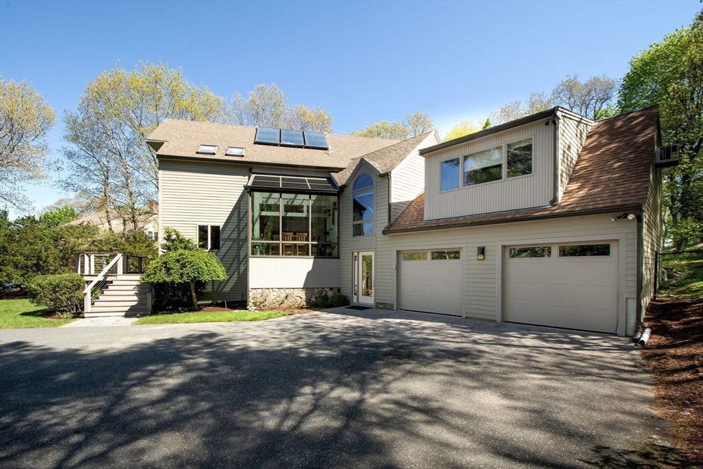 29 Aaron River Rd
