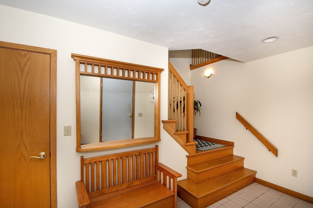 29 Aaron River Rd