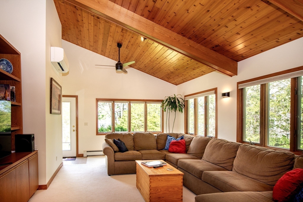 29 Aaron River Rd