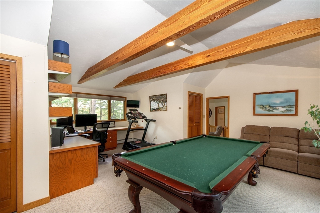 29 Aaron River Rd