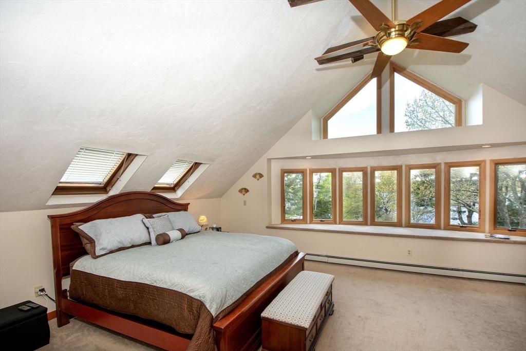 29 Aaron River Rd