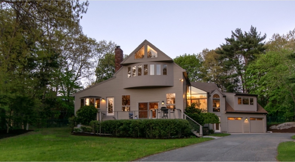 29 Aaron River Rd