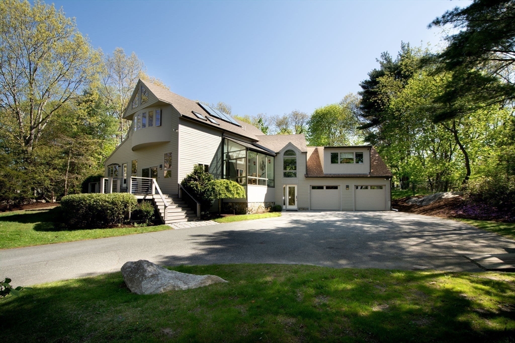 29 Aaron River Rd