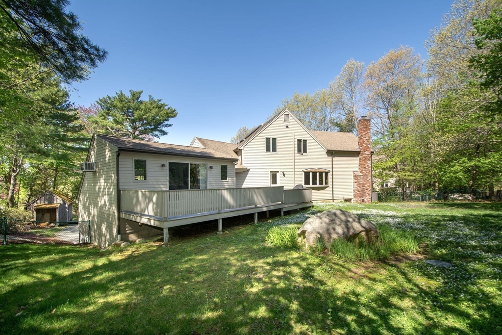 29 Aaron River Rd