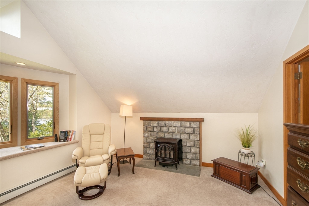 29 Aaron River Rd