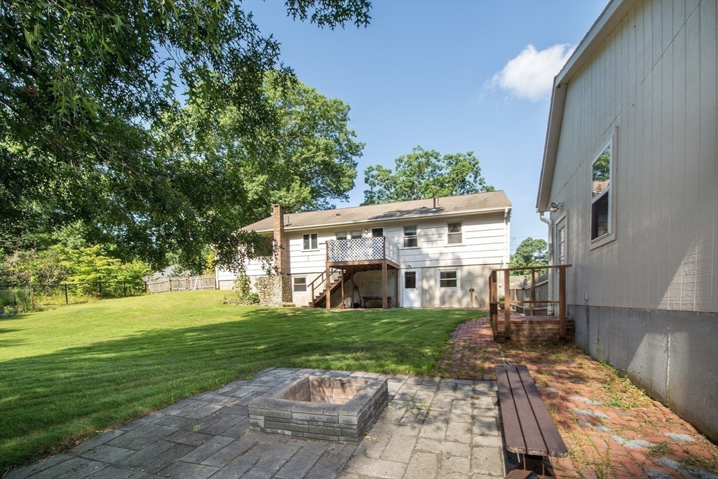 277 East St